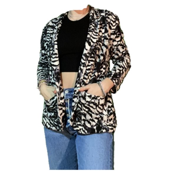 Feather Print Blazer - Picture 3 of 5